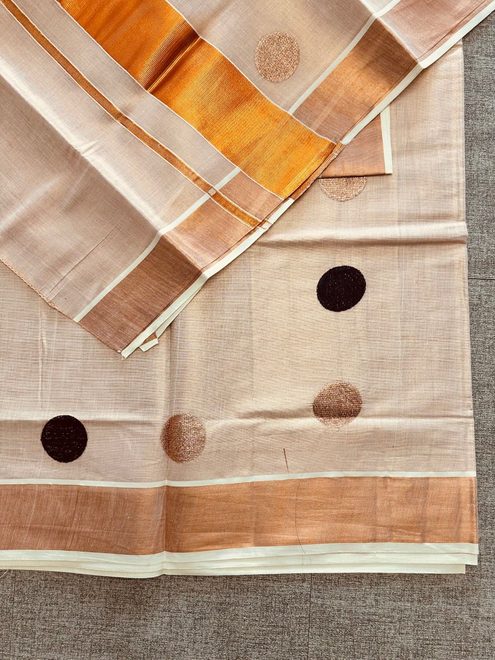 Kerala Traditional Set Saree with Copper Zari and Polka dots